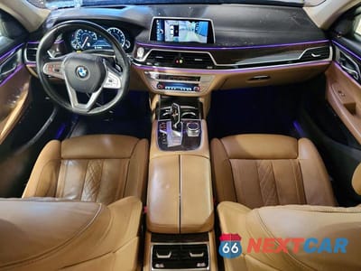 Zdjęcie 8 z 12 samochodu: 2016 BMW 750 XI VIN:WBA7F2C51GG418551 - miniatura
