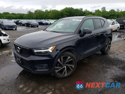 2020 VOLVO XC40 T5 R-DESIGN YV4162UMXL2237290 - główne zdjęcie licytacji z USA - miniatura
