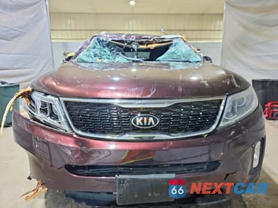 Piąte zdjęcie samochodu w środku: 2015 KIA SORENTO EX VIN:5XYKUDA76FG594922 - miniatura