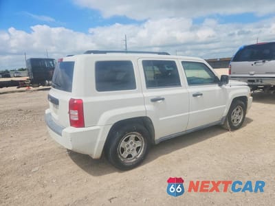 Trzecie zdjęcie samochodu z tyłu: 2009 JEEP PATRIOT SPORT VIN:1J4FT28B59D139785 - miniatura
