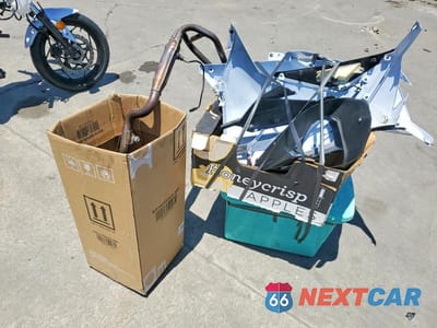 Zdjęcie 9 z 10 samochodu: 2015 KAWASAKI EX300 B VIN:JKAEX8B17FDA21044 - miniatura