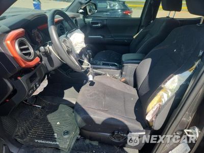 Zdjęcie 7 z 12 samochodu: 2017 TOYOTA TACOMA TRD SPORT VIN:5TFAZ5CN2HX054045 - miniatura