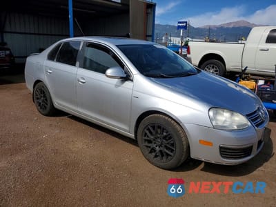 Czwarte zdjęcie samochodu z boku: 2007 VOLKSWAGEN JETTA WOLFSBURG VIN:3VWEF81K87M087685 - miniatura