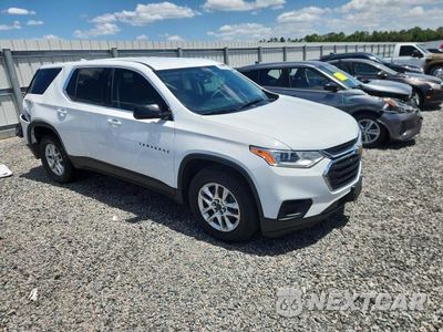 Czwarte zdjęcie samochodu z boku: 2018 CHEVROLET TRAVERSE LS VIN:1GNERFKW8JJ223731 - miniatura