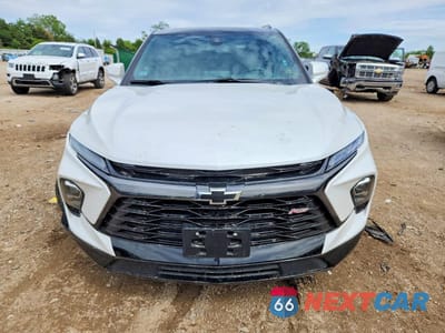 Piąte zdjęcie samochodu w środku: 2023 CHEVROLET BLAZER RS VIN:3GNKBKRS4PS109851 - miniatura