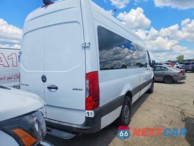 Trzecie zdjęcie samochodu z tyłu: 2020 MERCEDES-BENZ SPRINTER 2500 DELIVERY VAN VIN:W1W40CHY7LT025742 - miniatura