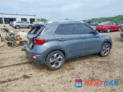 Trzecie zdjęcie samochodu z tyłu: 2025 HYUNDAI VENUE SEL VIN:KMHRC8A36SU354067 - miniatura