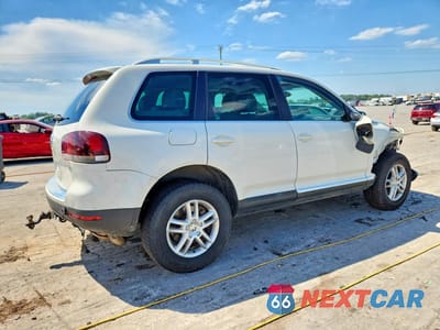 Trzecie zdjęcie samochodu z tyłu: 2008 VOLKSWAGEN TOUAREG 2 V6 VIN:WVGBE77L08D072335 - miniatura