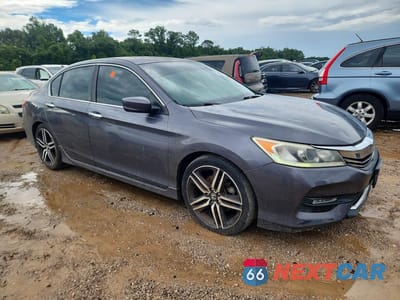 Czwarte zdjęcie samochodu z boku: 2016 HONDA ACCORD SPORT VIN:1HGCR2F53GA111505 - miniatura