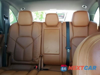 Zdjęcie 10 z 14 samochodu: 2016 PORSCHE CAYENNE S VIN:WP1AB2A25GLA95480 - miniatura