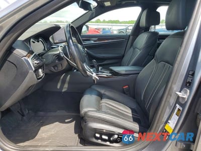 Zdjęcie 7 z 12 samochodu: 2019 BMW 530 XI VIN:WBAJA7C50KG911129 - miniatura