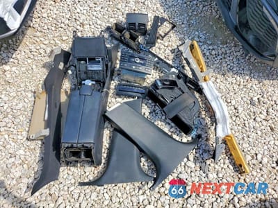 Zdjęcie 12 z 13 samochodu: 2010 MERCEDES-BENZ E 350 VIN:WDDHF5GB1AA068492 - miniatura