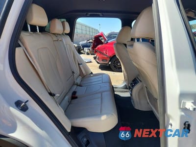 Zdjęcie 11 z 13 samochodu: 2019 BMW X3 SDRIVE30I VIN:5UXTR7C57KLR45630 - miniatura