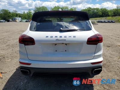 Zdjęcie 6 z 13 samochodu: 2016 PORSCHE CAYENNE VIN:WP1AA2A27GKA11877 - miniatura