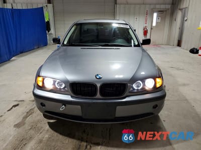 Piąte zdjęcie samochodu w środku: 2004 BMW 325 XI VIN:WBAEU33464PF62671 - miniatura