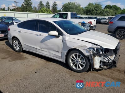 Czwarte zdjęcie samochodu z boku: 2019 FORD FUSION SE VIN:3FA6P0LUXKR126363 - miniatura