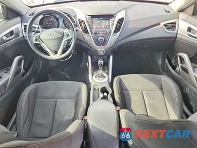 Zdjęcie 8 z 12 samochodu: 2017 HYUNDAI VELOSTER BASE VIN:KMHTC6AD2HU312541 - miniatura
