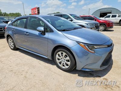 Czwarte zdjęcie samochodu z boku: 2022 TOYOTA COROLLA LE VIN:JTDEPMAEXNJ210125 - miniatura