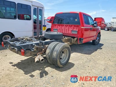 Trzecie zdjęcie samochodu z tyłu: 2017 FORD F350 CHSCB VIN:1FD8X3GT4HEE22430 - miniatura