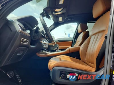 Zdjęcie 7 z 13 samochodu: 2019 BMW X7 XDRIVE50I VIN:5UXCX4C54KLS38165 - miniatura