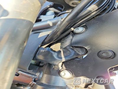 Zdjęcie 10 z 10 samochodu: 2022 MOTO GUZZI V85 TT GUARDIA D'ONORE VIN:ZGUKYUE03NM000007 - miniatura