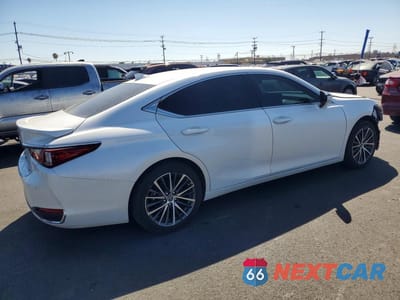 Trzecie zdjęcie samochodu z tyłu: 2025 LEXUS ES 300H BASE VIN:58ADA1C12SU063898 - miniatura