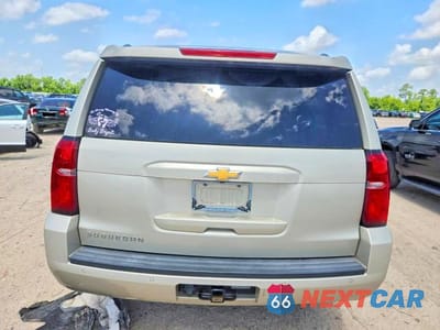 Zdjęcie 6 z 13 samochodu: 2015 CHEVROLET SUBURBAN K1500 LT VIN:1GNSKJKC7FR277711 - miniatura