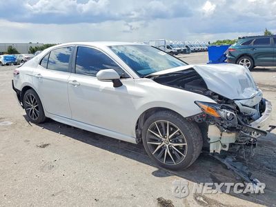Czwarte zdjęcie samochodu z boku: 2023 TOYOTA CAMRY SE VIN:4T1G11AK3PU139717 - miniatura