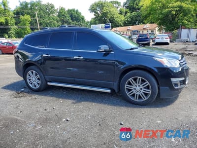 Czwarte zdjęcie samochodu z boku: 2013 CHEVROLET TRAVERSE LT VIN:1GNKRGKD9DJ269337 - miniatura