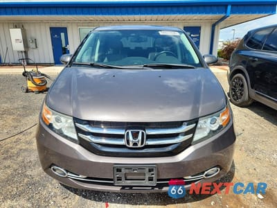 Piąte zdjęcie samochodu w środku: 2015 HONDA ODYSSEY TOURING VIN:5FNRL5H94FB004433 - miniatura