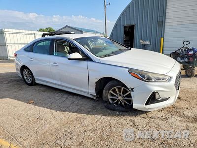 Czwarte zdjęcie samochodu z boku: 2018 HYUNDAI SONATA SE VIN:5NPE24AF9JH612731 - miniatura