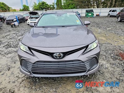 Piąte zdjęcie samochodu w środku: 2023 TOYOTA CAMRY LE VIN:4T1C11AK6PU727710 - miniatura