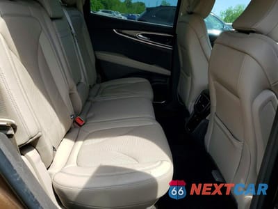 Zdjęcie 11 z 14 samochodu: 2022 LINCOLN NAUTILUS RESERVE VIN:2LMPJ8K97NBL08200 - miniatura