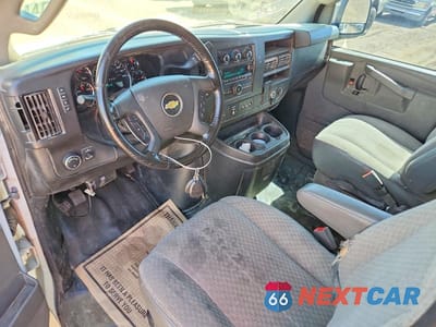 Zdjęcie 8 z 13 samochodu: 2020 CHEVROLET EXPRESS G3500 LS PASSENGER VAN VIN:1GAZGNFG6L1251407 - miniatura