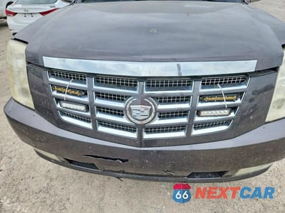 Zdjęcie 12 z 13 samochodu: 2010 CADILLAC ESCALADE LUXURY VIN:1GYUKBEF0AR152615 - miniatura
