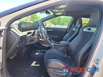 Zdjęcie 7 z 13 samochodu: 2023 KIA EV6 GT VIN:KNDC5DLE2P5125091 - miniatura