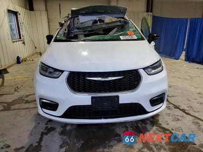 Piąte zdjęcie samochodu w środku: 2024 CHRYSLER PACIFICA TOURING L VIN:2C4RC1BG2RR146479 - miniatura