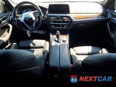 Zdjęcie 8 z 12 samochodu: 2019 BMW 530 I VIN:WBAJA5C52KBX86457 - miniatura