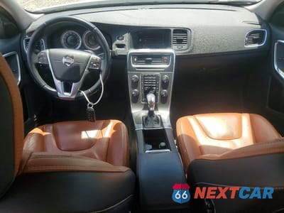 Zdjęcie 8 z 12 samochodu: 2013 VOLVO S60 T5 VIN:YV1612FS2D2183496 - miniatura