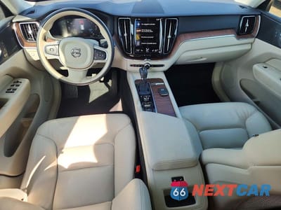 Zdjęcie 8 z 14 samochodu: 2021 VOLVO XC60 T5 MOMENTUM VIN:YV4102RKXM1763645 - miniatura