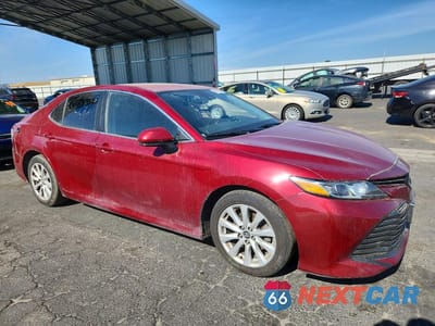 Czwarte zdjęcie samochodu z boku: 2020 TOYOTA CAMRY LE VIN:4T1C11AKXLU334674 - miniatura