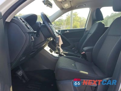 Zdjęcie 7 z 13 samochodu: 2017 VOLKSWAGEN TIGUAN S VIN:WVGBV7AX2HK049114 - miniatura