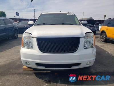 Piąte zdjęcie samochodu w środku: 2014 GMC YUKON VIN:1GKS1CE0XER120783 - miniatura