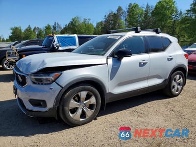 2020 VOLVO XC40 T5 MOMENTUM YV4162UK7L2218064 - główne zdjęcie licytacji z USA - miniatura