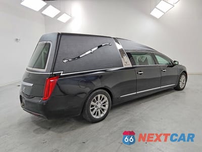 Trzecie zdjęcie samochodu z tyłu: 2017 CADILLAC XTS FUNERAL COACH VIN:2GEXG7U38H9500813 - miniatura