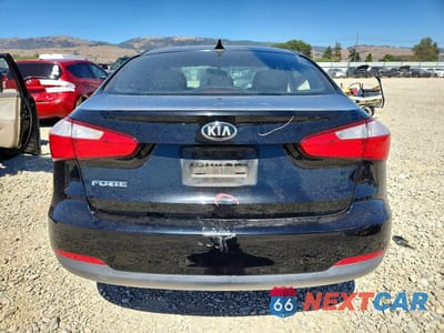 Zdjęcie 6 z 12 samochodu: 2016 KIA FORTE LX VIN:KNAFK4A61G5611146 - miniatura