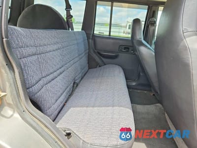 Zdjęcie 10 z 12 samochodu: 2001 JEEP CHEROKEE SPORT VIN:1J4FF48S71L536184 - miniatura