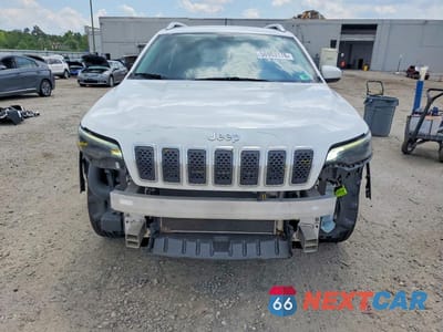 Piąte zdjęcie samochodu w środku: 2019 JEEP CHEROKEE LATITUDE VIN:1C4PJMCX0KD254153 - miniatura