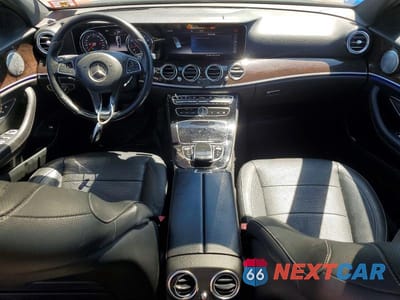 Zdjęcie 8 z 12 samochodu: 2017 MERCEDES-BENZ E 300 4MATIC VIN:WDDZF4KBXHA025740 - miniatura