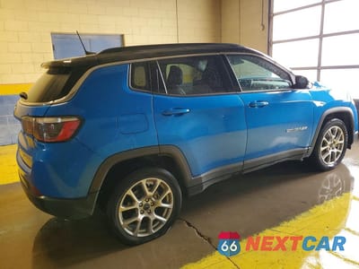 Trzecie zdjęcie samochodu z tyłu: 2025 JEEP COMPASS LIMITED VIN:3C4NJDCN8ST506988 - miniatura